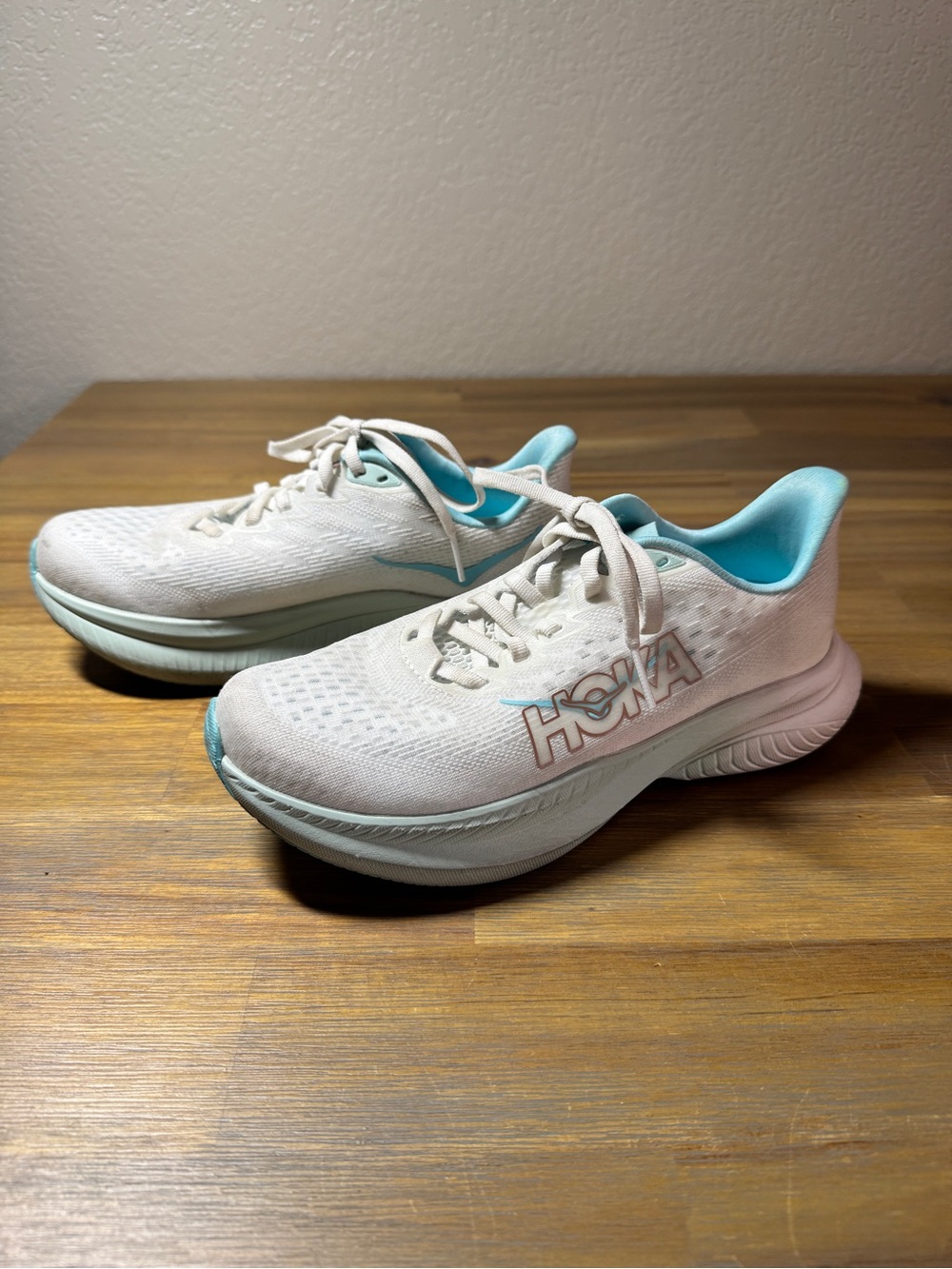 Hoka Women's Mach 6 Running Shoes, Size 6.5